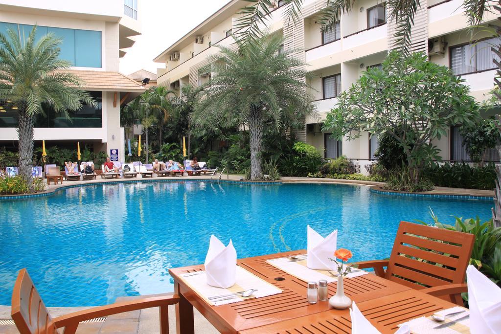 Sea Breeze Jomtien Resort Pattaya Exterior foto